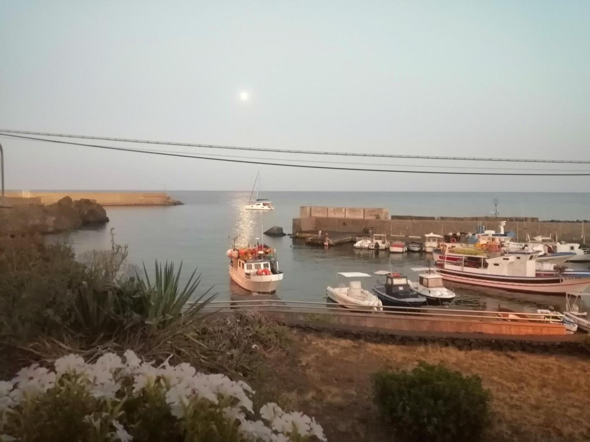 Acirealevacanze - Romantica Camera Sul Mare المظهر الخارجي الصورة